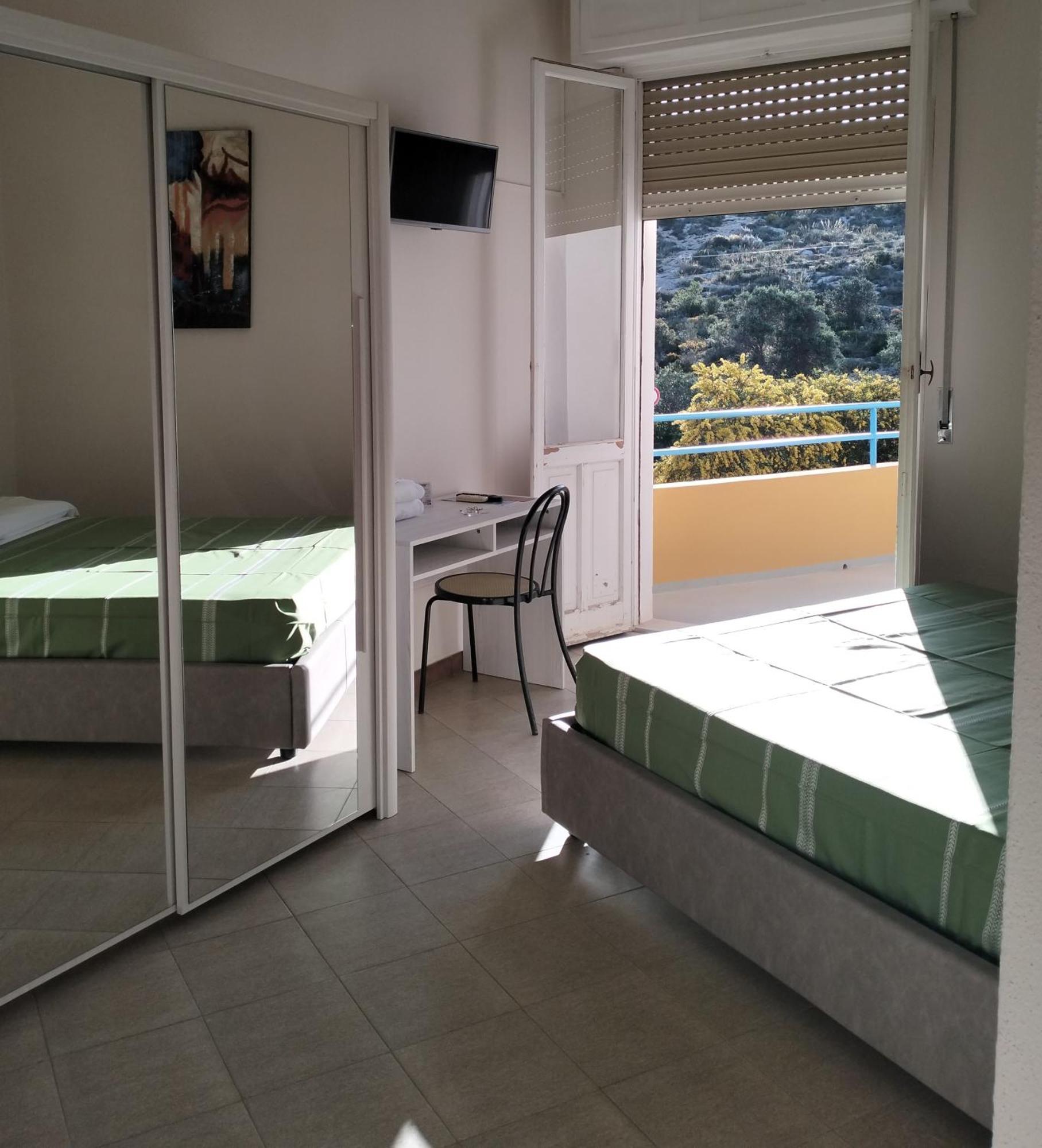 קליארי Hotel Calamosca מראה חיצוני תמונה